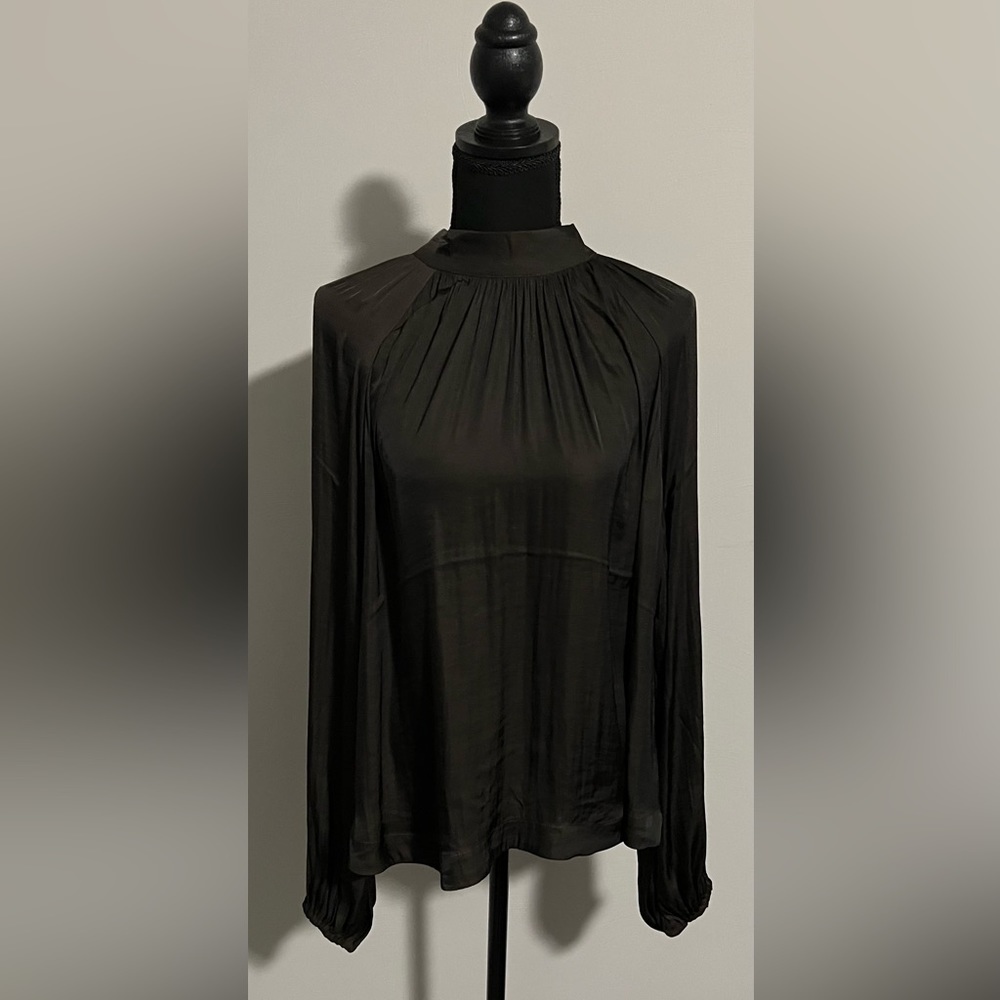 🍁🍁🍁 GAP chocolate brown satin mock neck top EUC